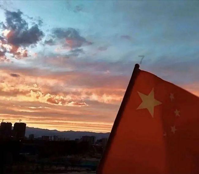 港交所总裁欧冠升:交易所重点是要确保推动投资者参与,否则上市公司太多而投资者太少